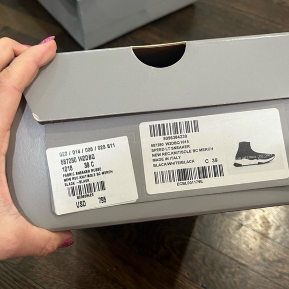 Balenciaga Knit Sneakers - Original Bag and Box - Picture 4 of 9